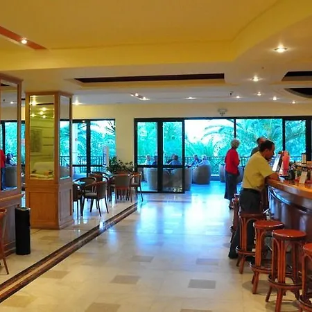 Szálloda Mare Monte Jeorjúpoli